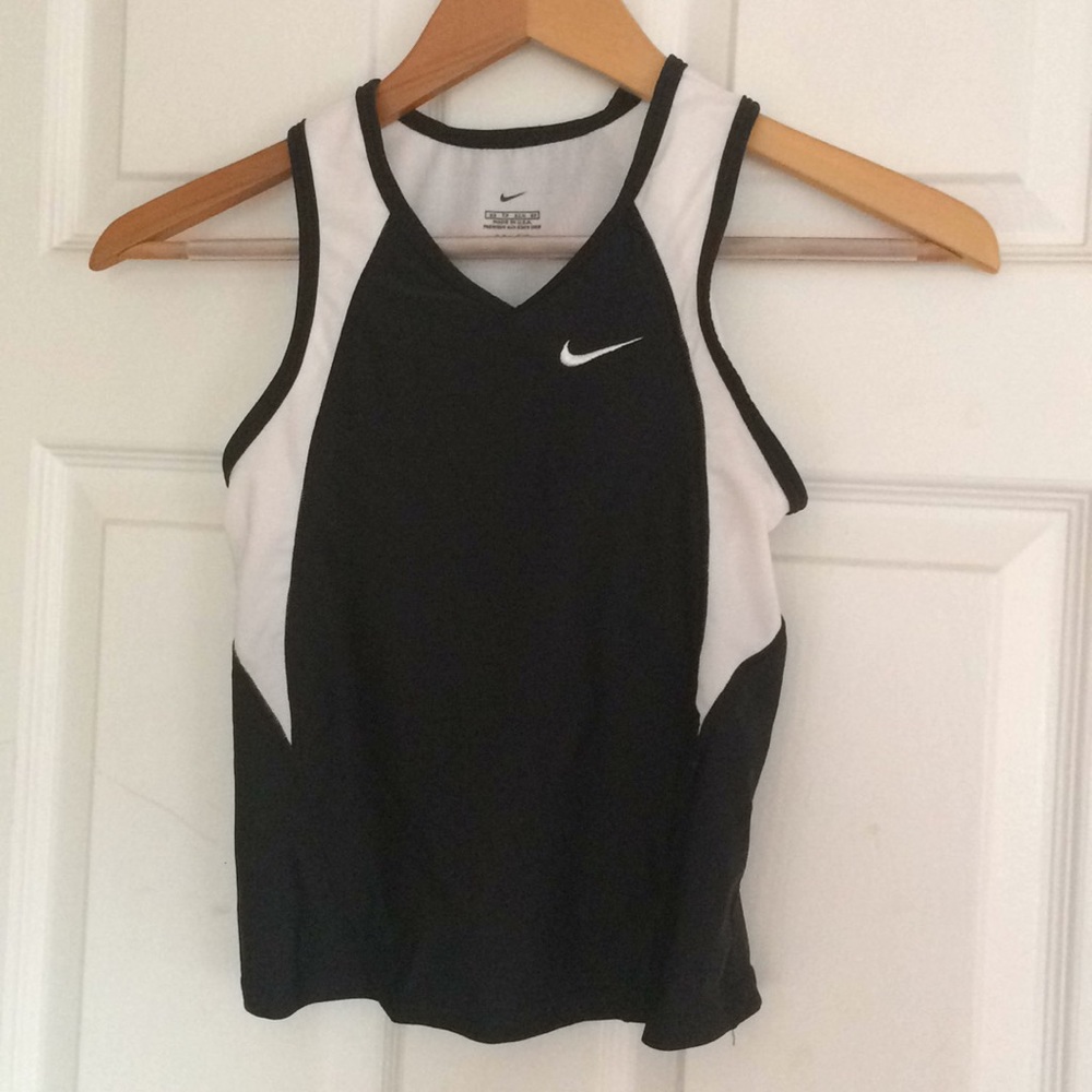 XS Nike athletic top